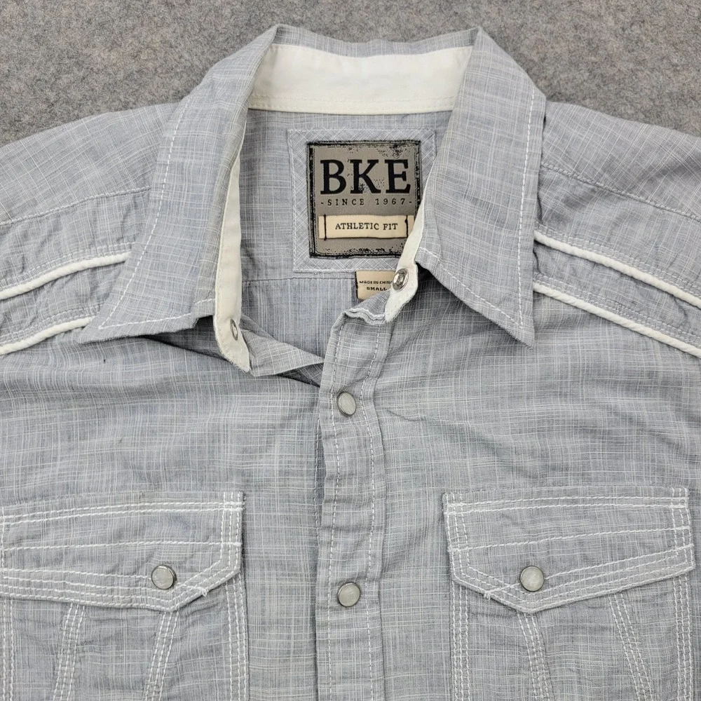 BKE Shirt‎ Mens Small Gray Check Athletic Fit Snap Front Long Sleeve Western